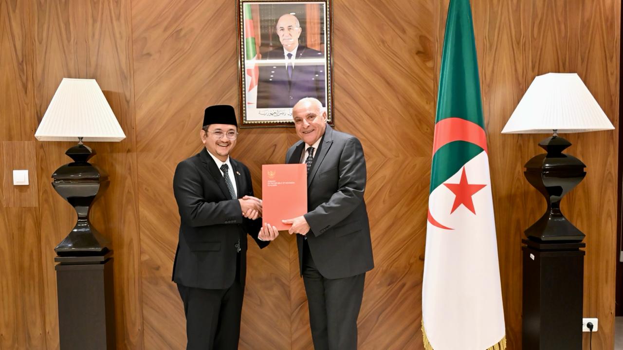 أحمد عطاف يستقبل سفير جمهورية إندونيسيا الجديد لدى الجزائر
