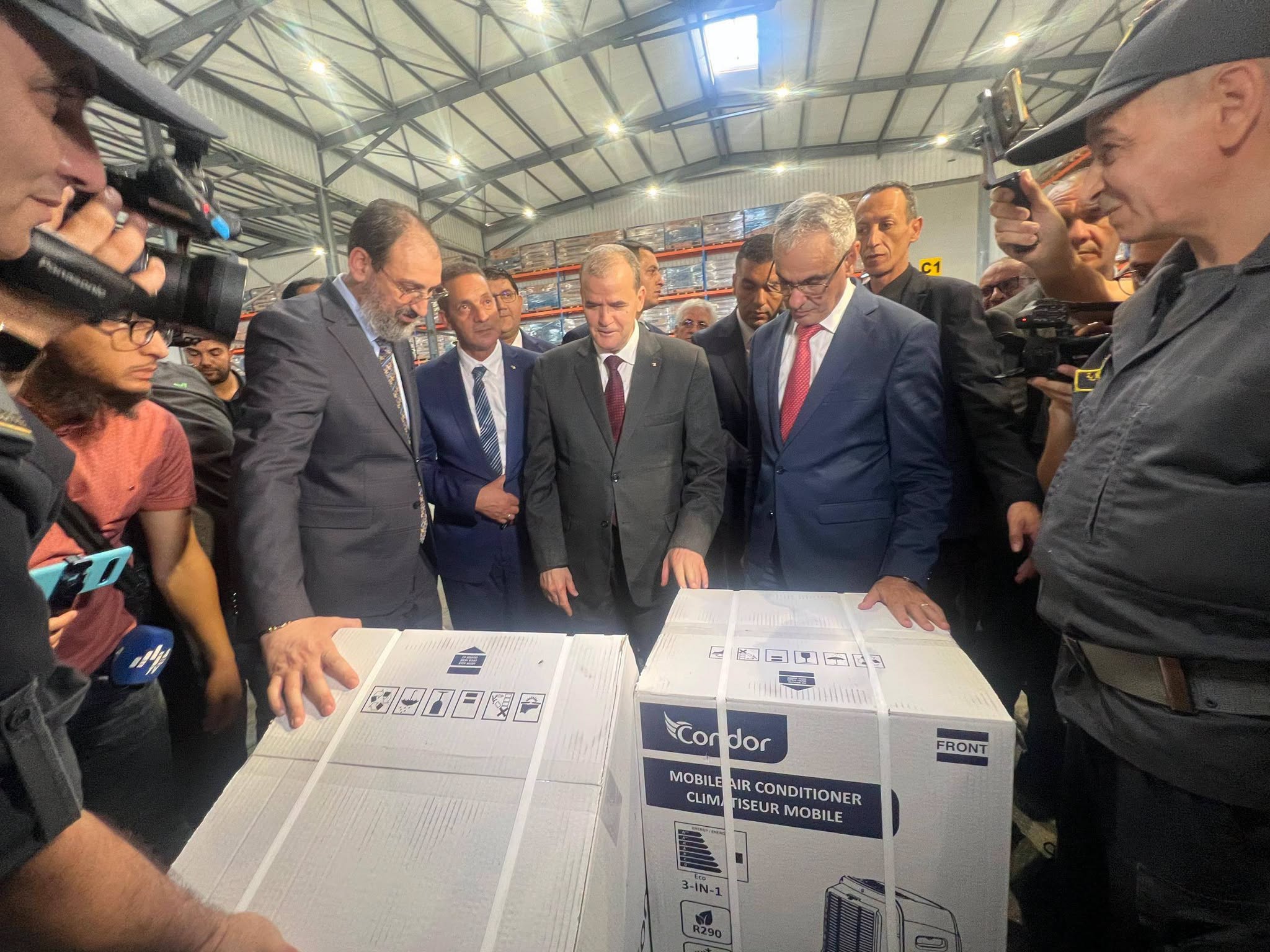 Rezig supervise le lancement d'opérations d'exportation de produits électroménagers