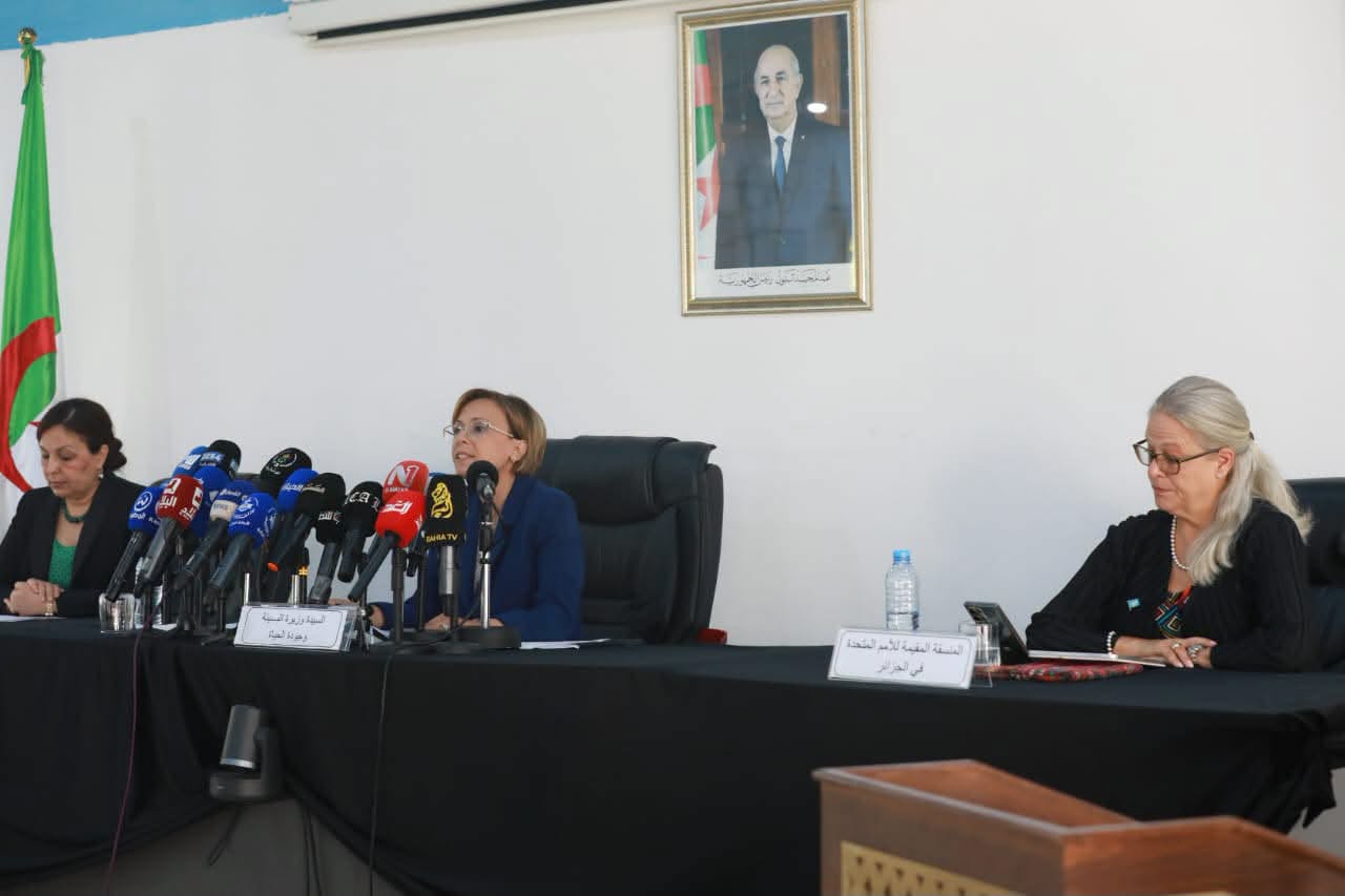 وزيرة البيئة