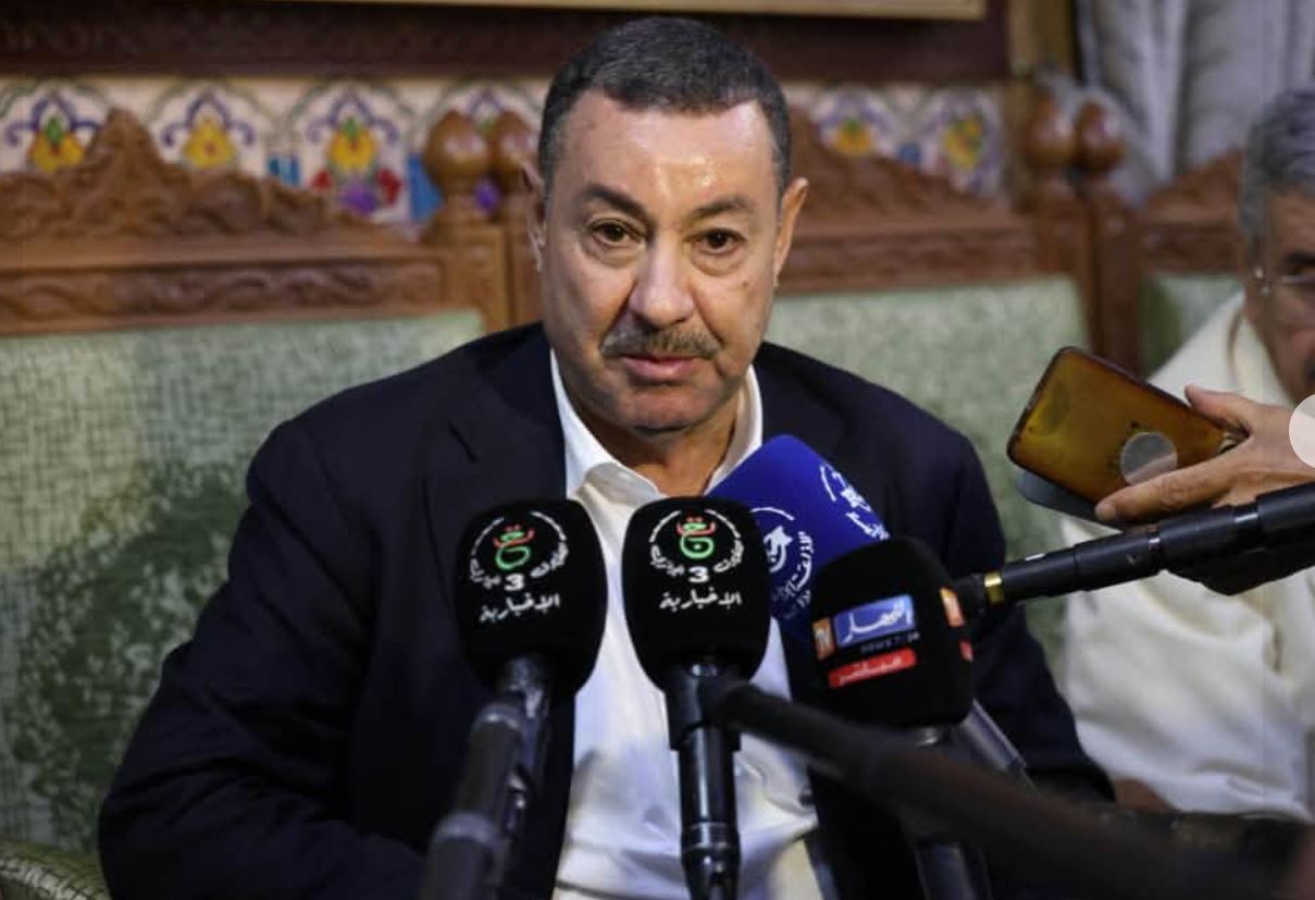 سطيف: السيد سعيود ينقل تعازي رئيس الجمهورية إلى عائلات ضحايا حادث بومرداس