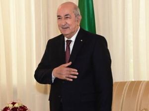 رئيس الجمهورية يهنئ الطلبة الجزائريين المتوجين في المسابقة الدولية للتكنولوجيات