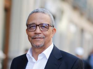 Yasmina Khadra obtient le prix du CMDA 