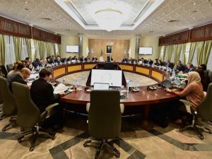 سيفي غريب يترأس اجتماعا للحكومة