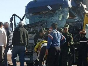 بشار: اصابة 11 شخصا في تصادم حافلة وشاحنة