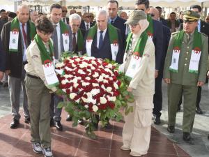 تاشريفت يشرف على مراسم إحياء الذكرى الـ64 لعيد النصر بساحة المقاومة  بالعاصمة