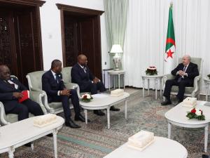 Le président de la République reçoit le ministre congolais des Affaires étrangères