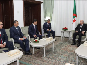 رئيس الجمهورية يستقبل وزير الشؤون الخارجية لجمهورية أوزبكستان .