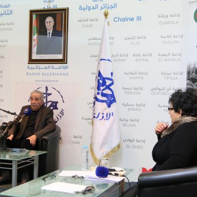 الاذاعة السرية 