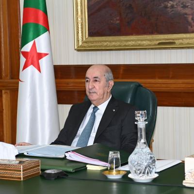 اجتماع عن بعد للرئيس تبون اجتماع عن بعد للرئيس تبون