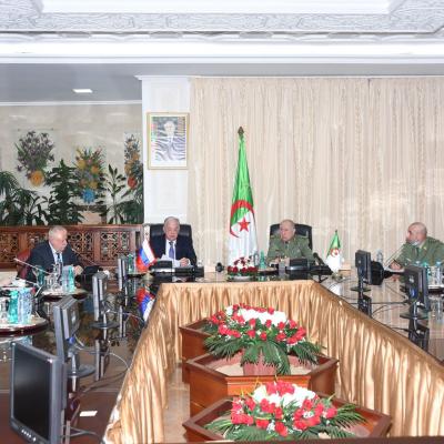 الفريق شنقريحة يستقبل دميتري شوقاييف 
