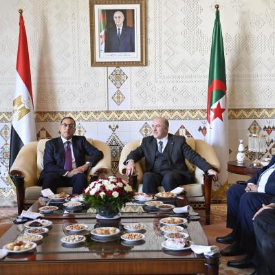 الوزير الأول أيمن بن عبد الرحمان و رئيس مجلس  الوزراء المصري مصطفى مدبولي