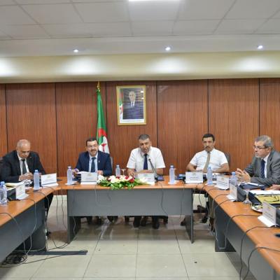 لجنة الشؤون الاقتصادية تواصل اجتماعاتها حول مشروع  القانون المتعلق بالاستثمار