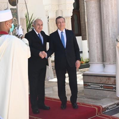 رئيس الجمهورية السيد عبد المجيد تبون مع رئيس مجلس الوزراء الإيطالي ماريو دراغي