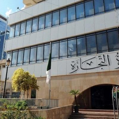 تسخير حوالي 50 ألف تاجر لضمان المداومة