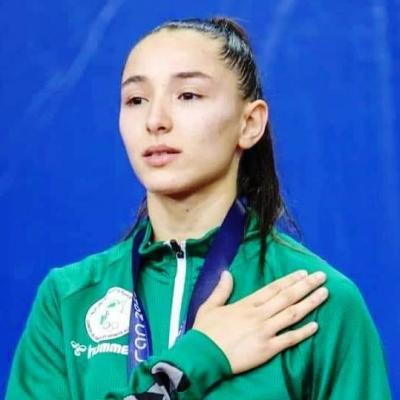 كاراتي دو  سيليا ويكان 