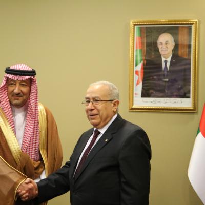لعمامرة مستقبلاً نائب وزير الخارجية السعودي 