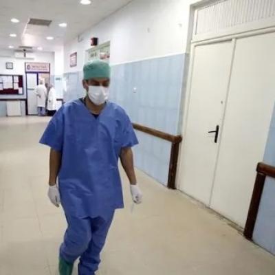 أطباء