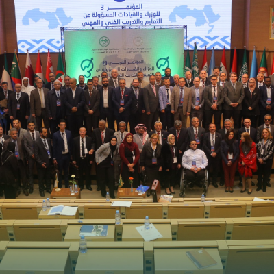 الدعوة إلى تطوير التكوين والتعليم في العالم العربي لمواكبة مستجدات سوق العمل