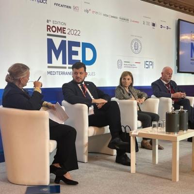 ياسين المهدي يستعرض تجربة الجزائر في اقتصاد المعرفة بروما