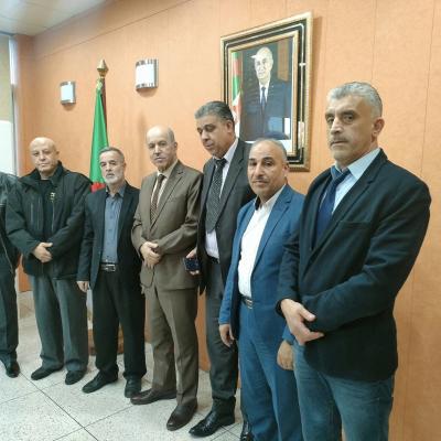 وزير الصحة رفقة ممثلي النقابة الوطنية لأساتذة التعليم شبه الطبي