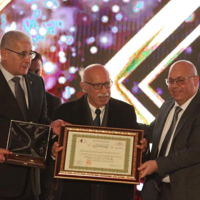 ربيقة يشرف على حفل تسليم الجوائز للفائزين في الطبعة الـ27 لجائزة أول نوفمبر