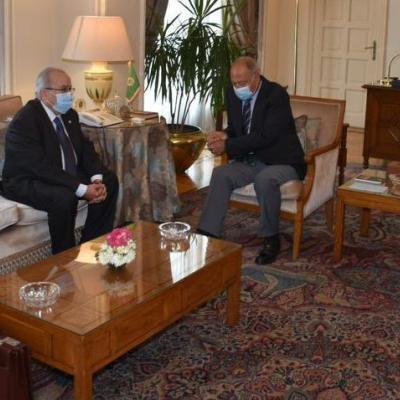 لعمامرة يجري بالقاهرة محادثات مع الأمين العام للجامعة العربية ويلتقي العديد من نظرائه العرب وزارة الخارجية والجالية الوطنية بالخارج