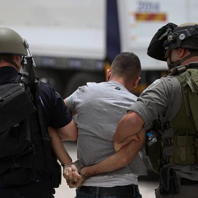 قوات الاحتلال الصهيوني تعتقل 6 فلسطينيين من الضفة الغربية قوات الاحتلال الصهيوني تعتقل 6 فلسطينيين من الضفة الغربية