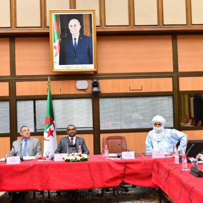 اتخاذ الإجراءات الكفيلة بمجابهة تصاعد الإتجار بالمخدرات والقضاء عليها