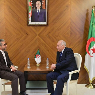 وزير الخارجية أحمد عطاف رفقة سفير إيران بالجزائر