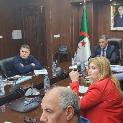 اجتماع تقني تحضيري لوضع حجر الأساس للمدينة الإعلامية