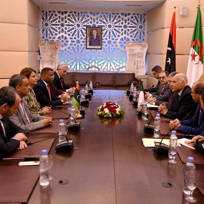 عطاف: "الجزائر حريصة على دعم استقرار ووحدة ليبيا"