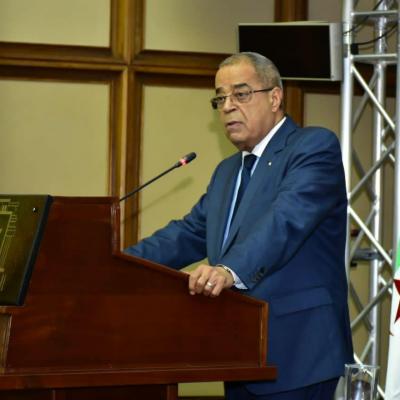 وزير الصناعة والإنتاج الصيدلاني علي عون 
