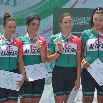 سيدات الدراجات الجزائرية 