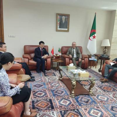 الجزائر الصين
