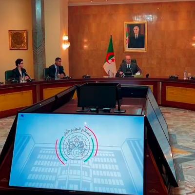 أيمن بن عبد الرحمان يشرف على تنصيب محمد لعقاب وزيرا جديدا للاتصال