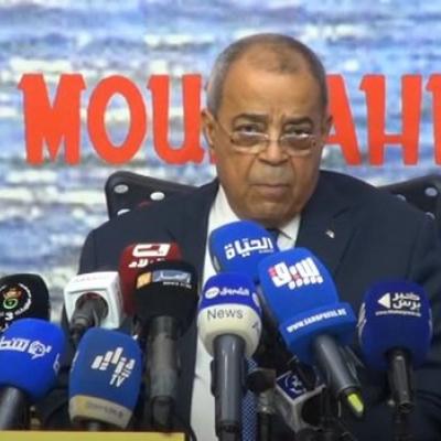  وزير الصناعة والإنتاج الصيدلاني، السيد علي عون