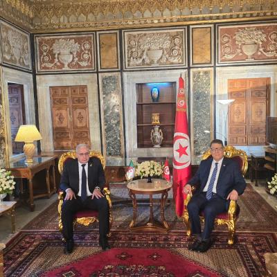 رئيس المجلس الشعبي الوطني يتحادث  مع رئيس مجلس نواب الشعب التونسي 