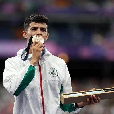 Djamel Sedjati avec sa belle médaille de bronze