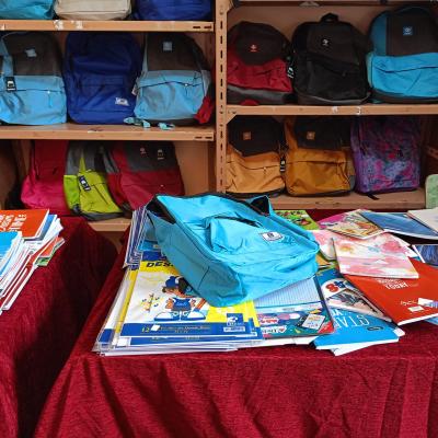 Solidarité : lancement d'une opération de distribution de plus de 180.000 cartables scolaires au profit d'enfants issus de familles démunies