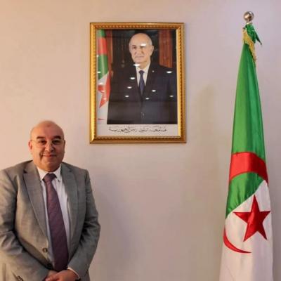 قويدري يتسلم مهامه على رأس وزارة الصناعة الصيدلانية 
