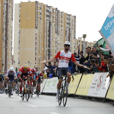 Yacine Hamza remporte le GP de la ville d'Alger 2025