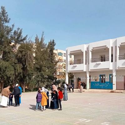 Cour d'une école primaire à Oum El Bouaghi