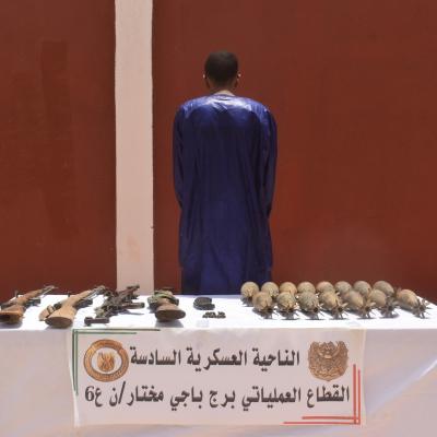 الجيش الوطني الشعبي: إرهابي يسلم نفسه وتوقيف 9 عناصر دعم للجماعات الإرهابية الجيش الوطني الشعبي: إرهابي يسلم نفسه وتوقيف 9 عناصر دعم للجماعات الإرهابية