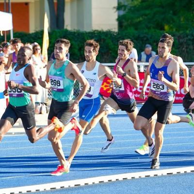 العداء الجزائري هيثم شنيتف يفوز بسباق 800 م