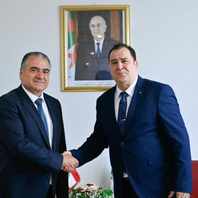 وزير الإتصال