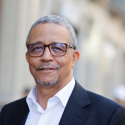 Yasmina Khadra obtient le prix du CMDA