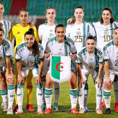 المنتخب الوطني سيدات لكرة القدم
