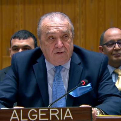 السفير عمار بن جامع يلقي كلمة حول الأوضاع في الشرق الأوسط وإيران