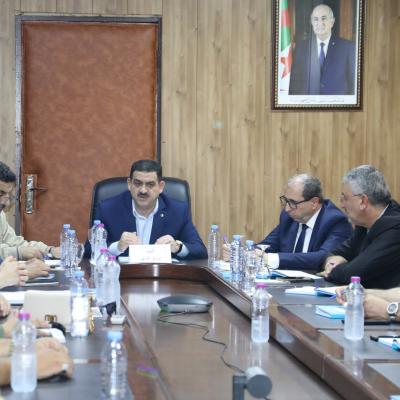 دربال: تكثيف الجهود لضمان خدمة ذات جودة خلال موسم الاصطياف  