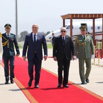 الجزائر لبنان مطار